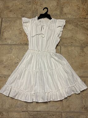 Girls White Ruffle Tiered Dress with Tie Neck size Large